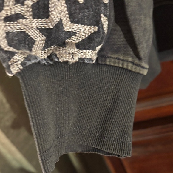 Chic Boutique “Sage + Fig” Sweatshirt Burnout Black Embroidered Star Sleeves - Picture 5 of 7